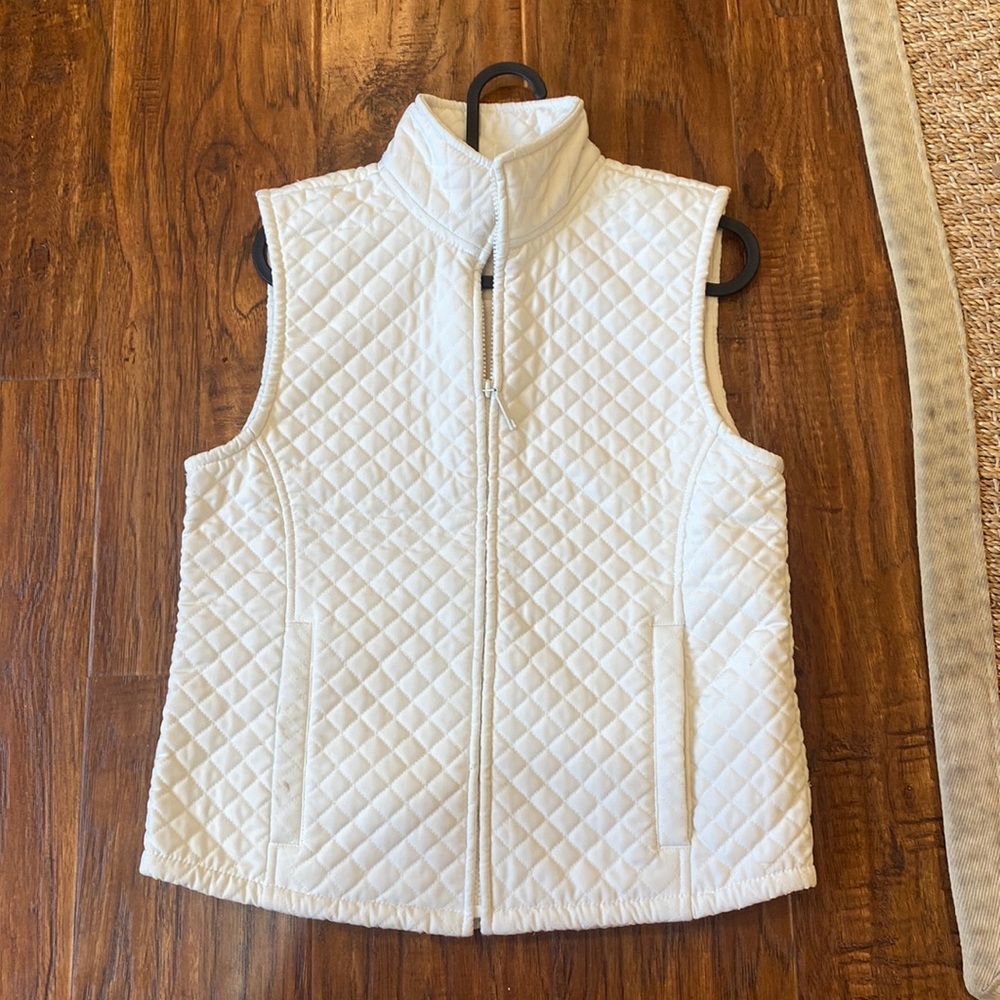 izod white insulated vest